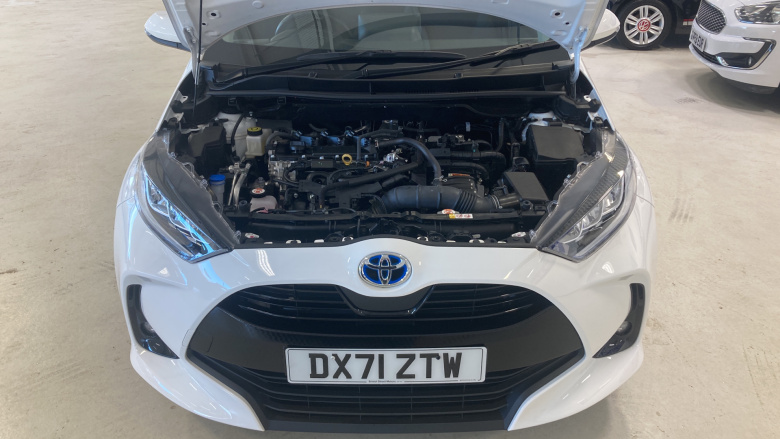 Toyota Yaris 1.5 Hybrid Design 5dr CVT Hybrid Hatchback